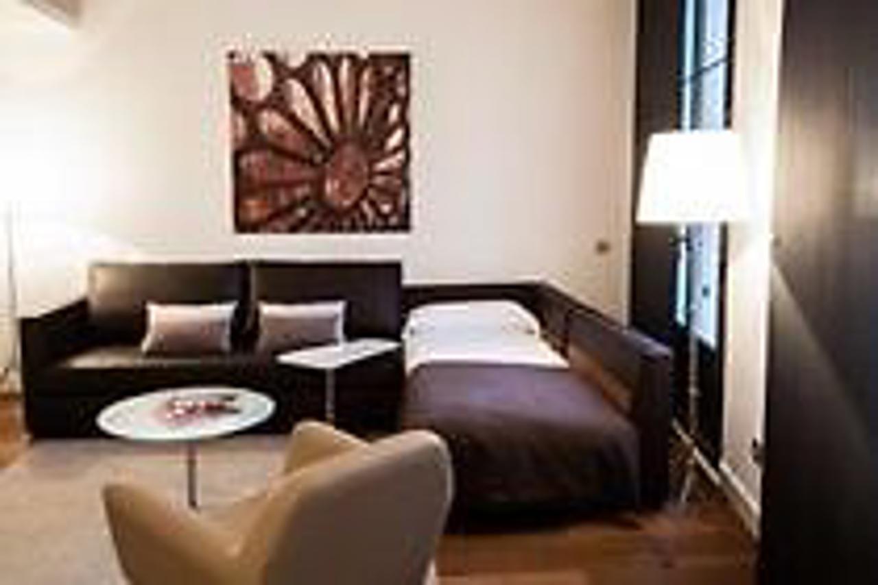 Izaka Apartments D377 Barcelona Bagian luar foto